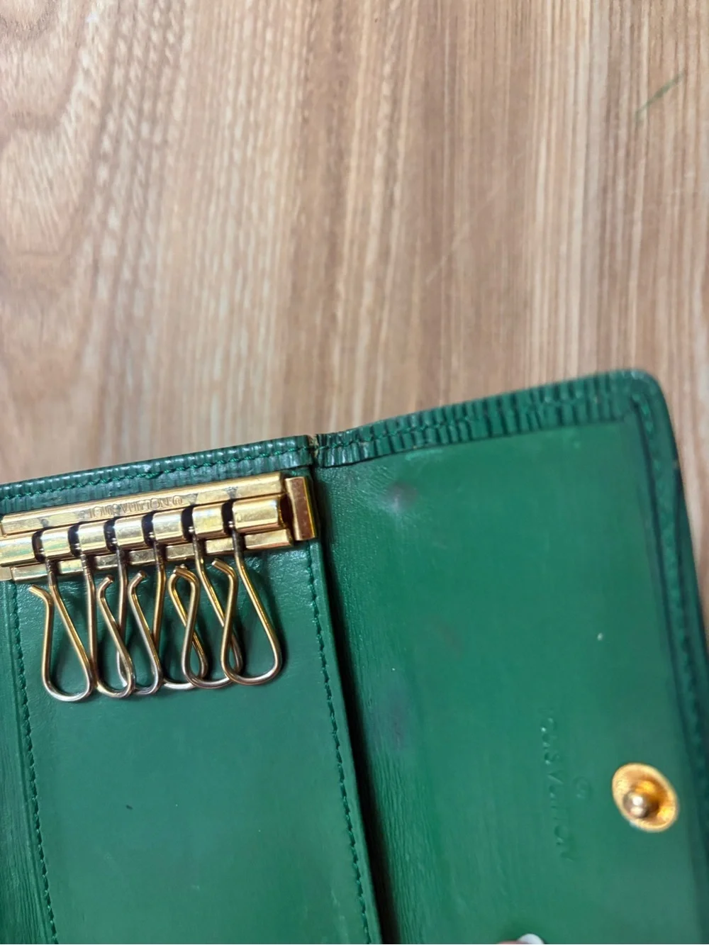 Auth Louis Vuitton Epi Leather Key case Green